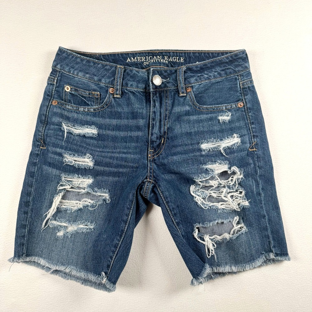 American‎ Eagle Tomgirl Bermuda Distressed Denim Shorts Medium Wash Blue Size 0